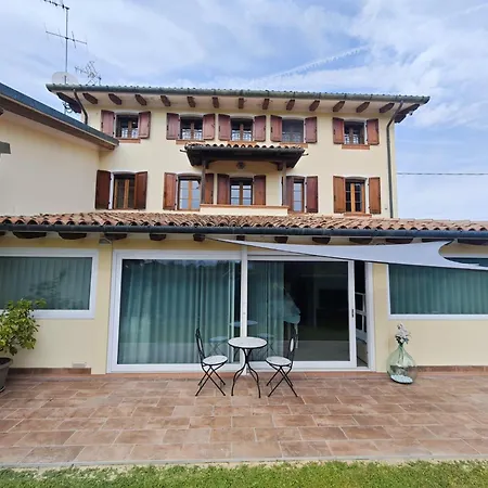 Casa Re Del Bosco - Venice Airport アパート